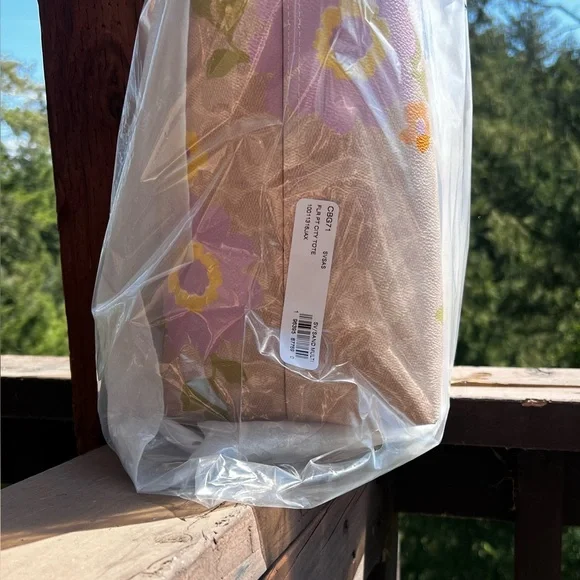 NWT COACH City Tote CBG71 AUTHENTIC - Picture 6 of 7